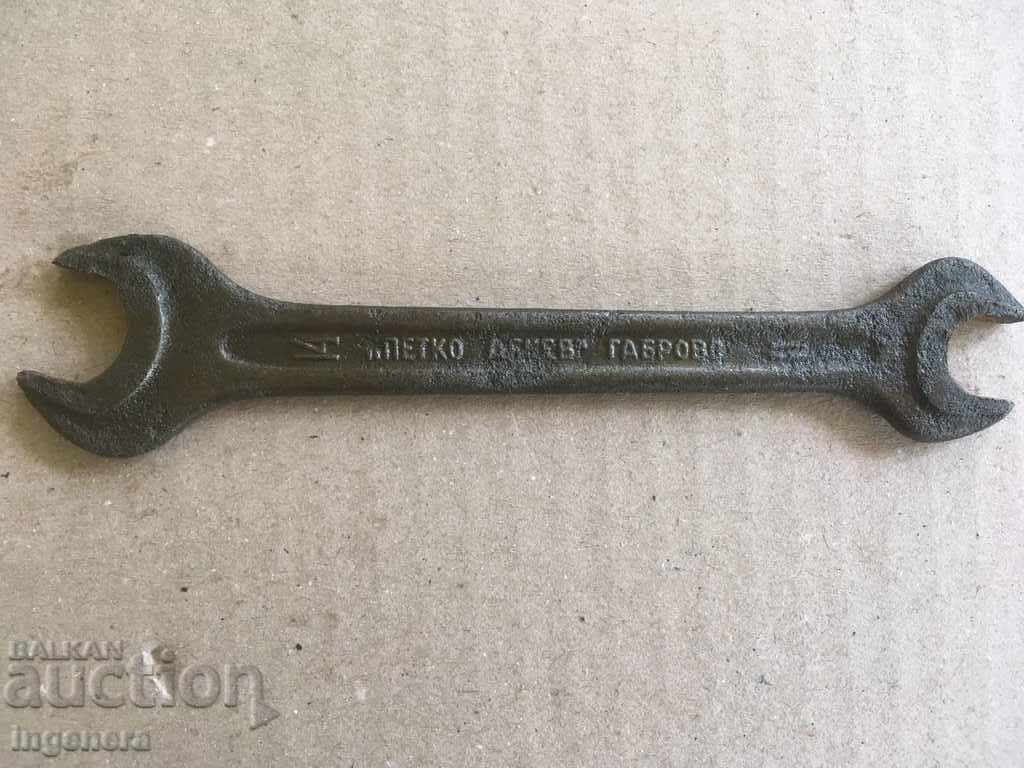WRENCH NUT SOCA TOOL MARKED
