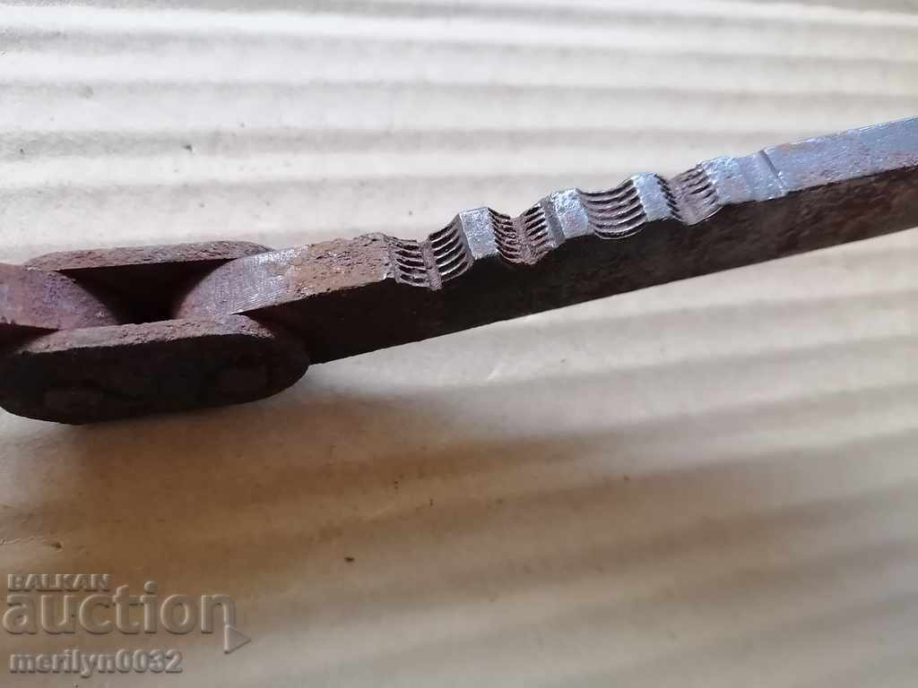 Παλιό εργαλείο μήτρας ίντσας για κορμούς πυριτόλιθου με τιμή 78.00 BGN | € 39.88 Παλιό εργαλείο μήτρας ίντσας για κορμούς πυριτόλιθου με τιμή 78.00 BGN | € 39.88