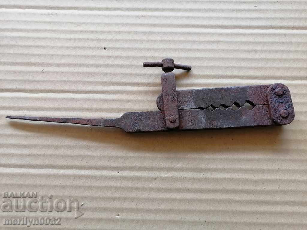 Παλιό εργαλείο μήτρας ίντσας για κορμούς πυριτόλιθου - 6 Παλιό εργαλείο μήτρας ίντσας για κορμούς πυριτόλιθου - 6