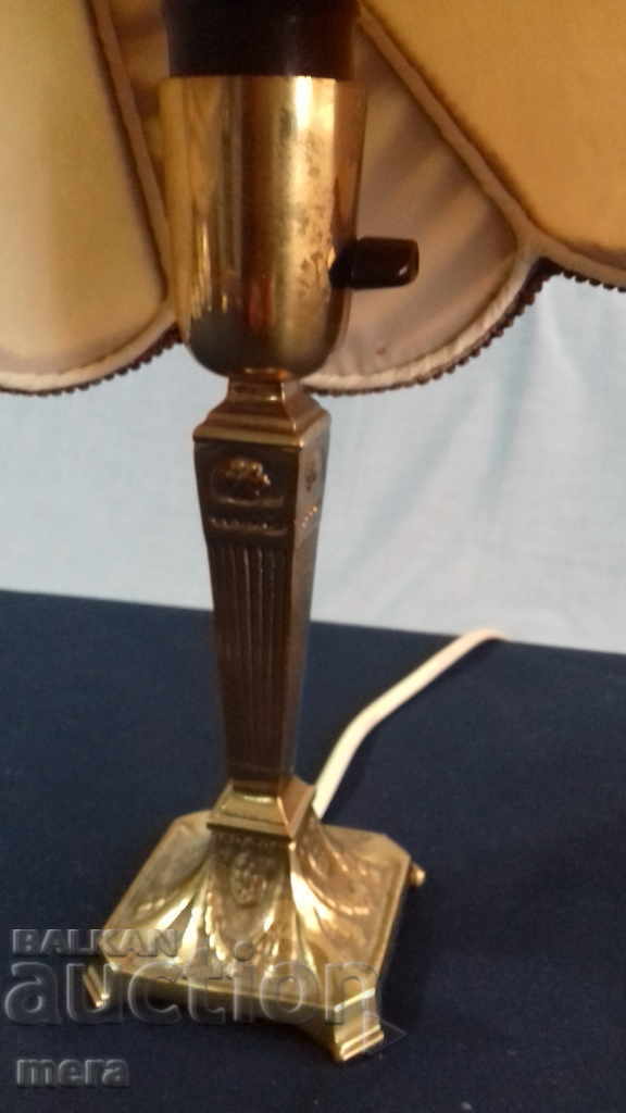 Exquisite bronze night lamp with price 90.00 BGN | € 46.02 Exquisite bronze night lamp with price 90.00 BGN | € 46.02