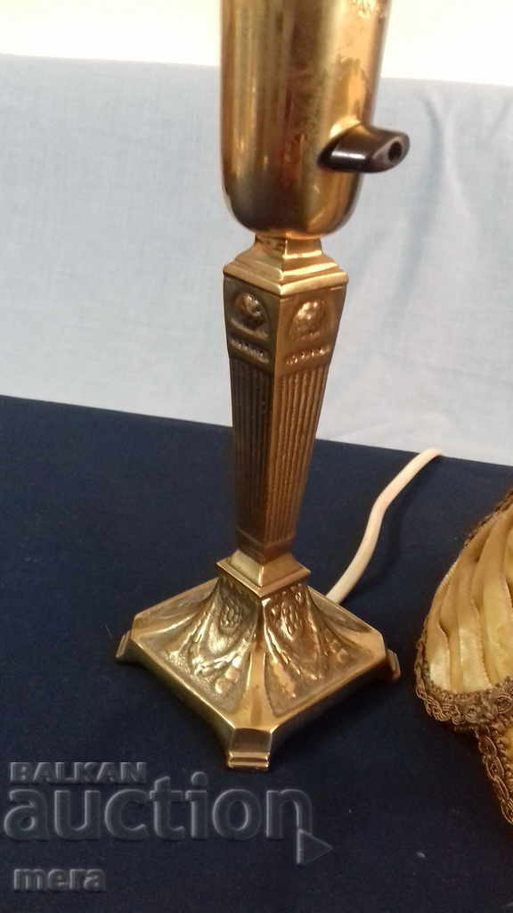 Delivery of Exquisite bronze night lamp Delivery of Exquisite bronze night lamp