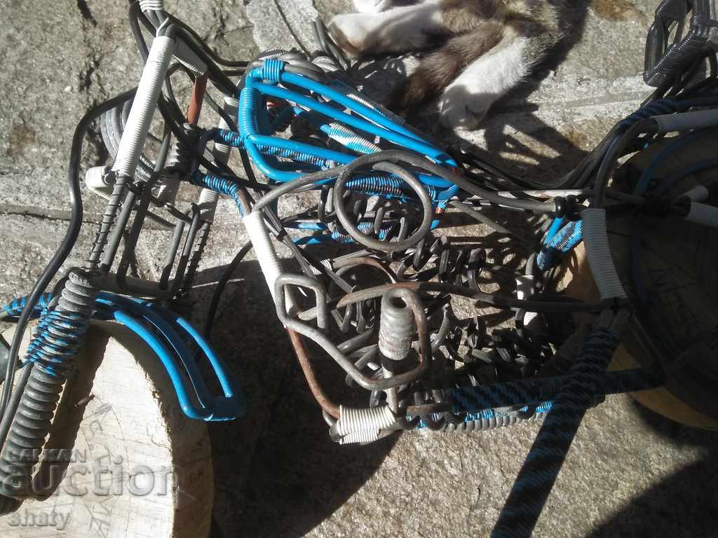 Licitație Harley Davidson. Bicicletă mare realizată manual Licitație Harley Davidson. Bicicletă mare realizată manual