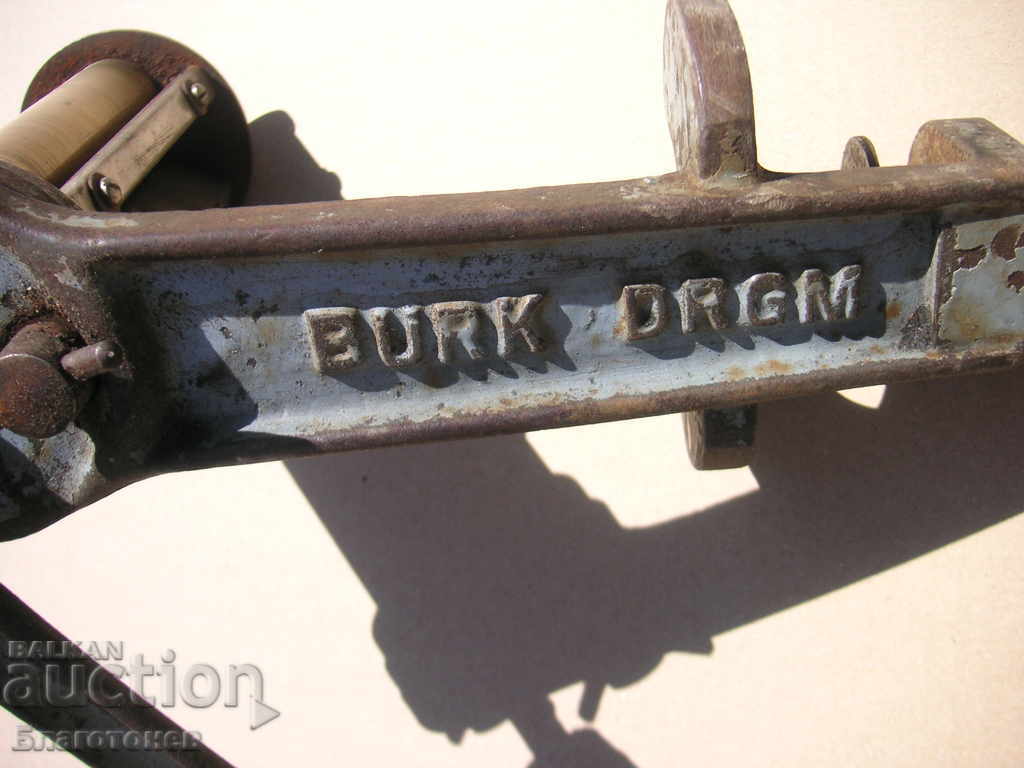 German typewriter D.R.G.M. with price 80.00 BGN | € 40.90 German typewriter D.R.G.M. with price 80.00 BGN | € 40.90