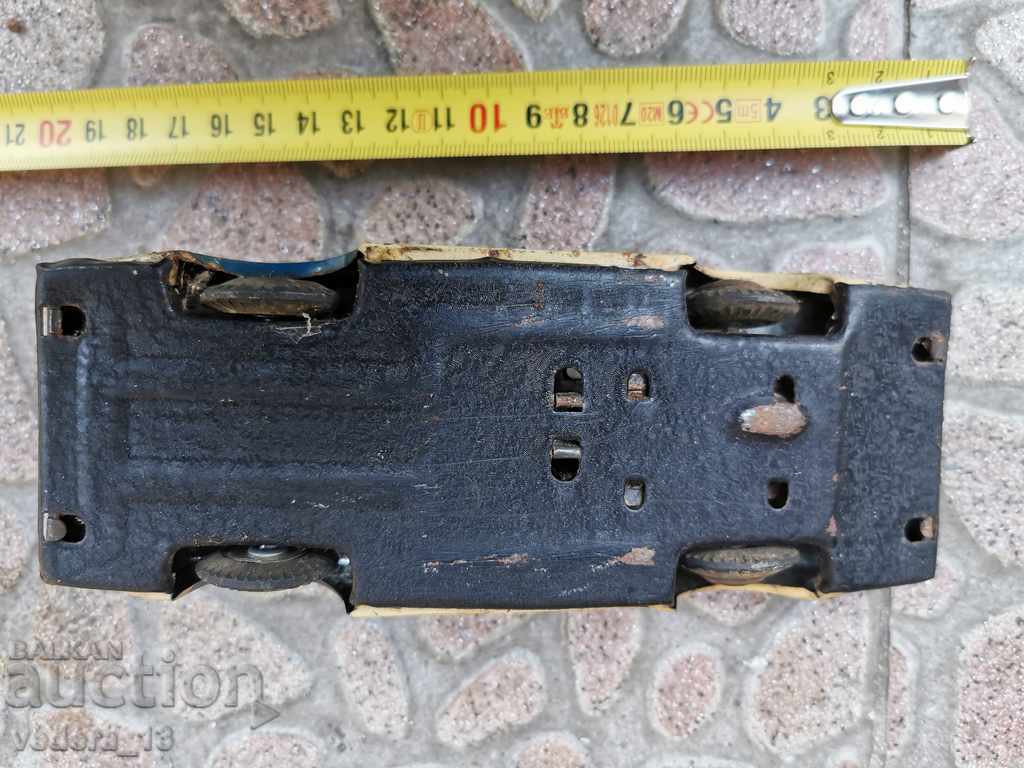 Ένα παλιό τσίγκινο παιχνίδι - 6 Ένα παλιό τσίγκινο παιχνίδι - 6