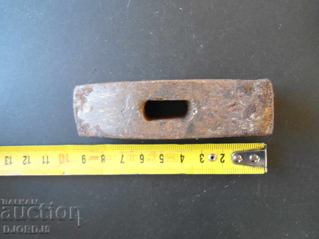 Auction An old hammer Auction An old hammer