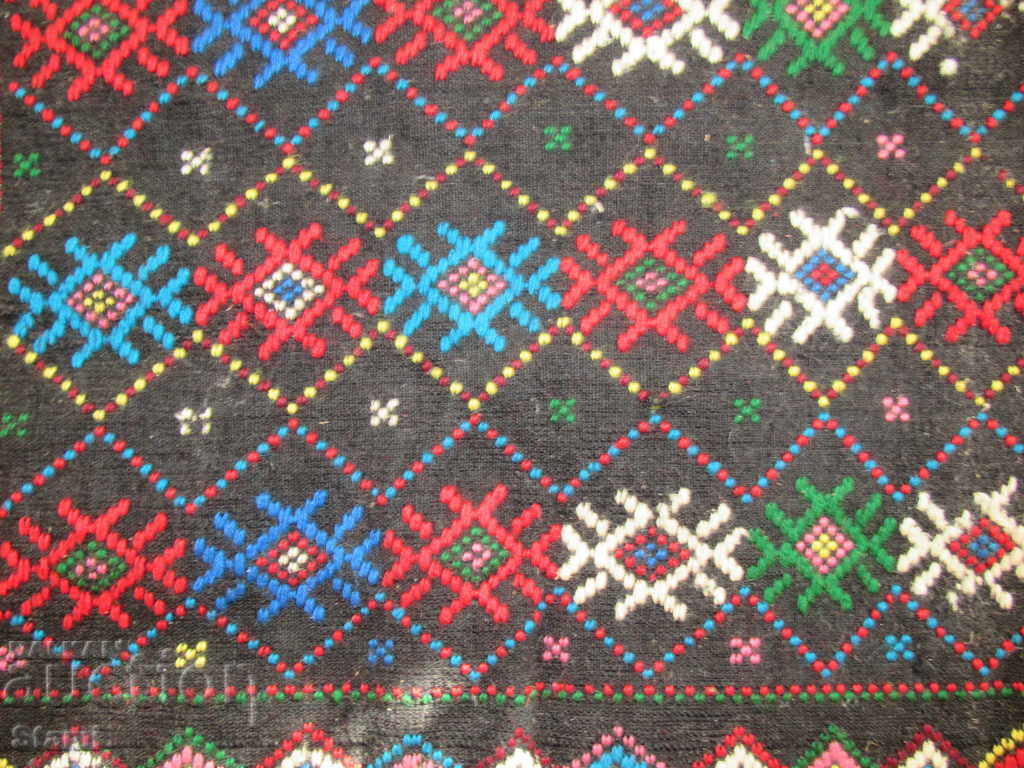 Pernă lucrată manual cu fire de lână din anii 1930 - 5