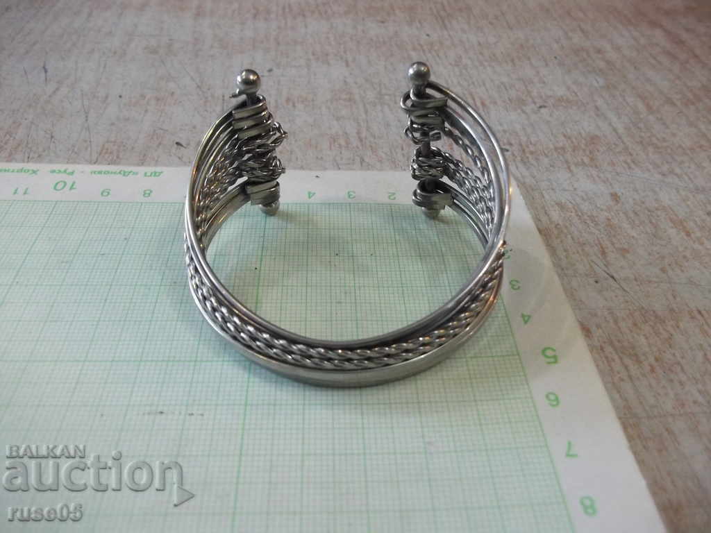 Гривна единайсетсекторна метална - 5 Гривна единайсетсекторна метална - 5