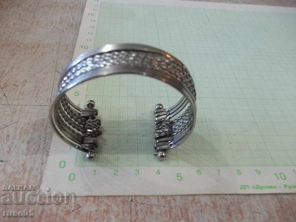 Гривна единайсетсекторна метална - 7 Гривна единайсетсекторна метална - 7