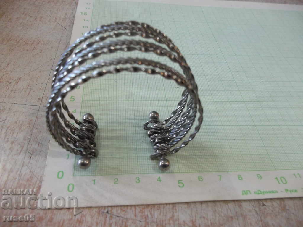 Seven-sector metal bracelet - 7