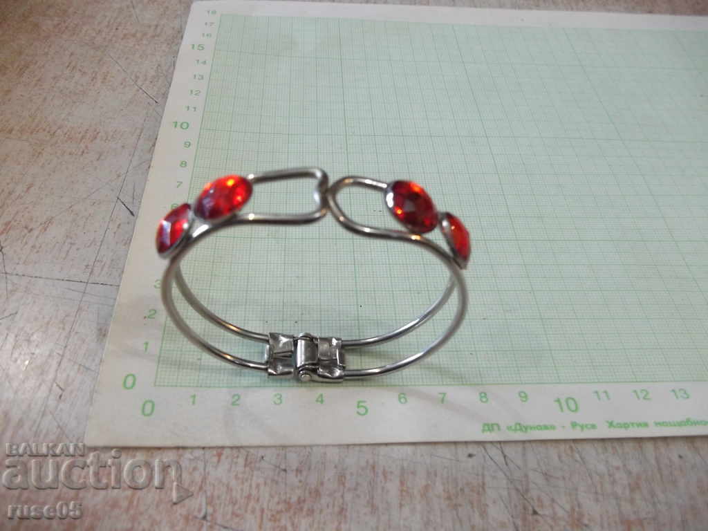 Гривна разтваряща се с червени камъни - 6 Гривна разтваряща се с червени камъни - 6