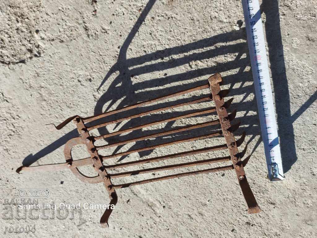 GRILL - BARBECUE - FORGED - 200 YEARS OLD - 5 GRILL - BARBECUE - FORGED - 200 YEARS OLD - 5