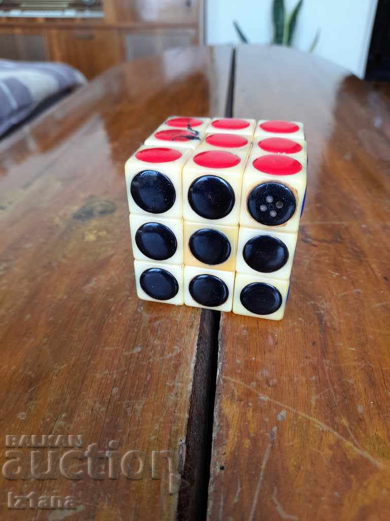 Delivery of Old cube, stacking cube Delivery of Old cube, stacking cube