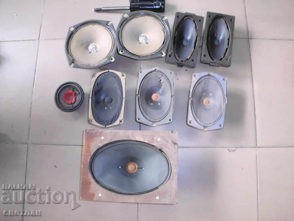 Delivery of LOTS OF SPEAKERS Delivery of LOTS OF SPEAKERS