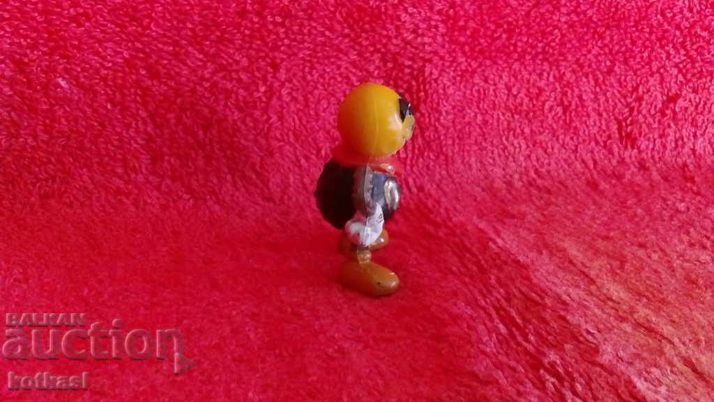 A small figure with price 2.50 BGN | € 1.28