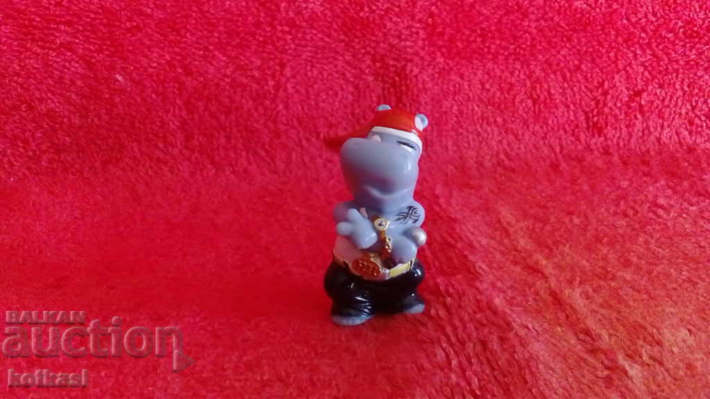 Delivery of A small figure Delivery of A small figure