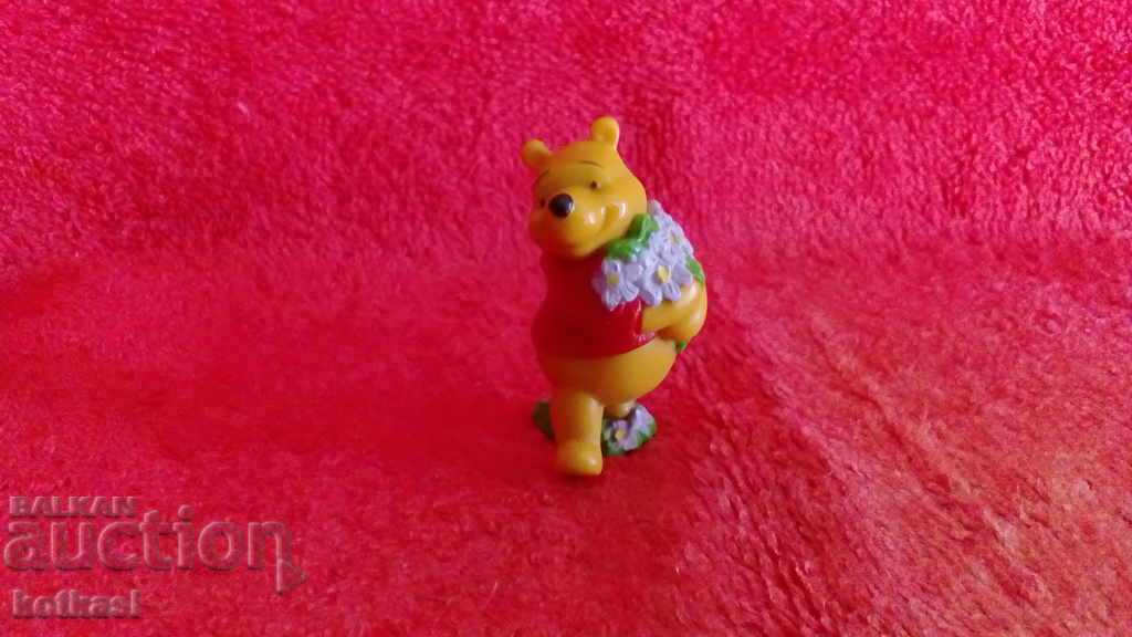 Small figure Bear with flowers