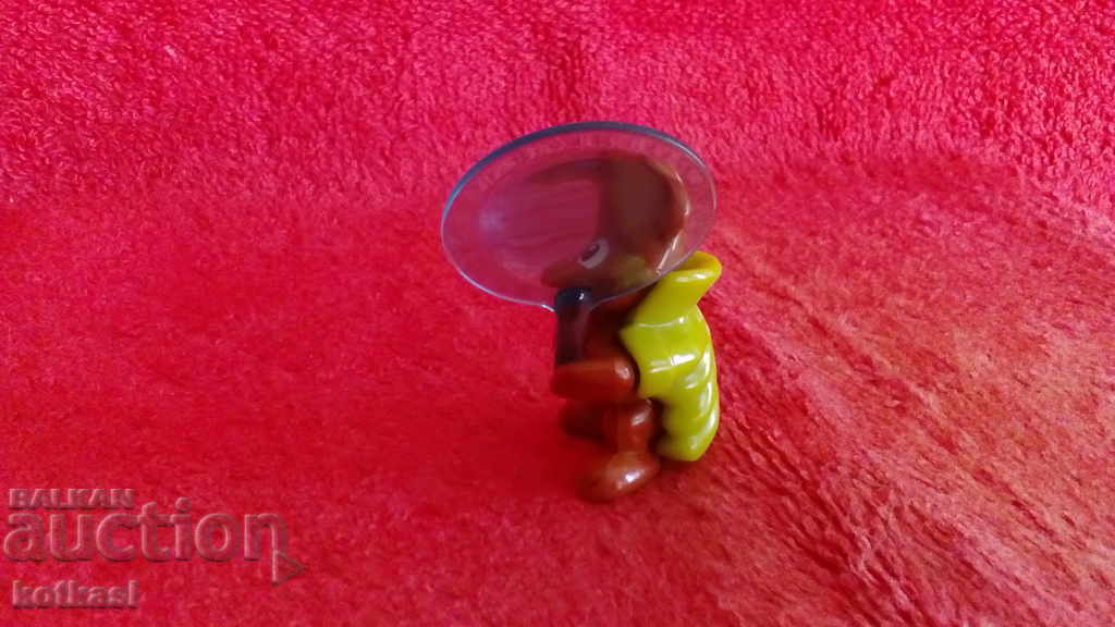 Delivery of small figure Tennis Delivery of small figure Tennis