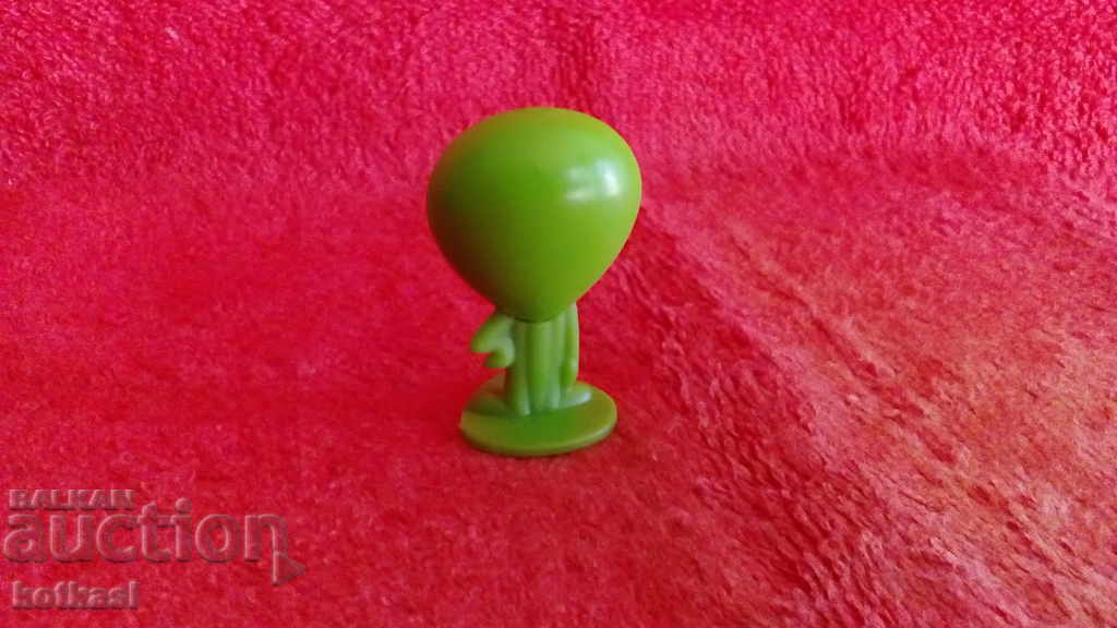 Auction A small figure Auction A small figure