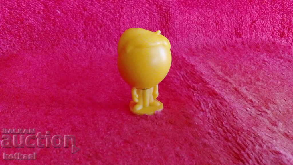 Auction  A small figure