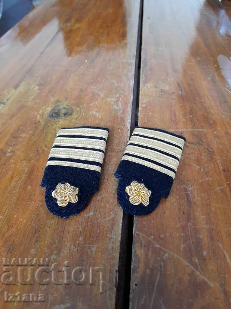 Old Navy shoots with price 30.00 BGN | € 15.34 Old Navy shoots with price 30.00 BGN | € 15.34