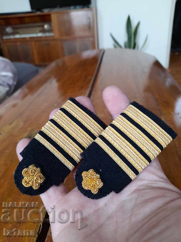 Auction Old Navy shoots Auction Old Navy shoots