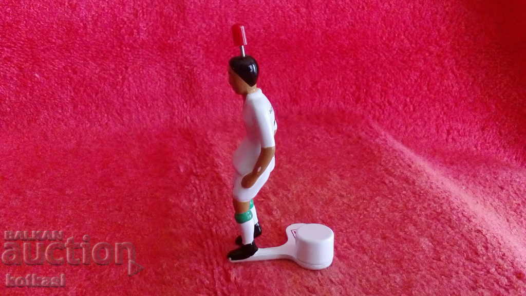 Metal sports figure of a football player Saudi Arabia - 6 Metal sports figure of a football player Saudi Arabia - 6