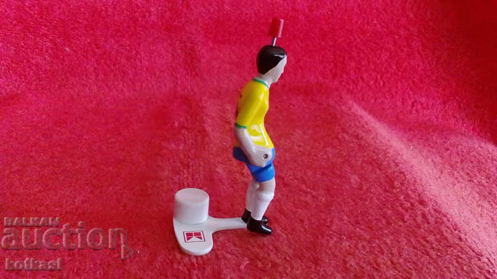 Brazil football player metal sports figure with price 10.50 BGN | € 5.37