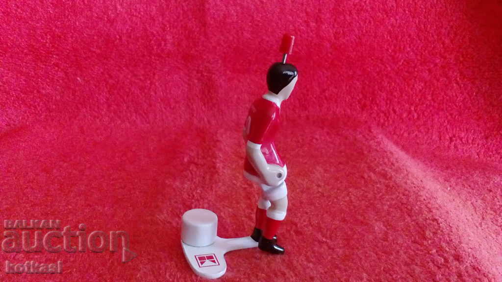 Μεταλλική αθλητική φιγούρα ποδοσφαιριστή Ελβετίας με τιμή 10.50 BGN | € 5.37 Μεταλλική αθλητική φιγούρα ποδοσφαιριστή Ελβετίας με τιμή 10.50 BGN | € 5.37