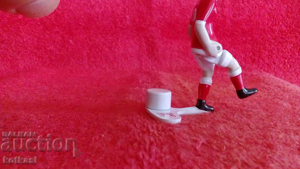 Δημοπρασία Μεταλλική αθλητική φιγούρα ποδοσφαιριστή Ελβετίας Δημοπρασία Μεταλλική αθλητική φιγούρα ποδοσφαιριστή Ελβετίας