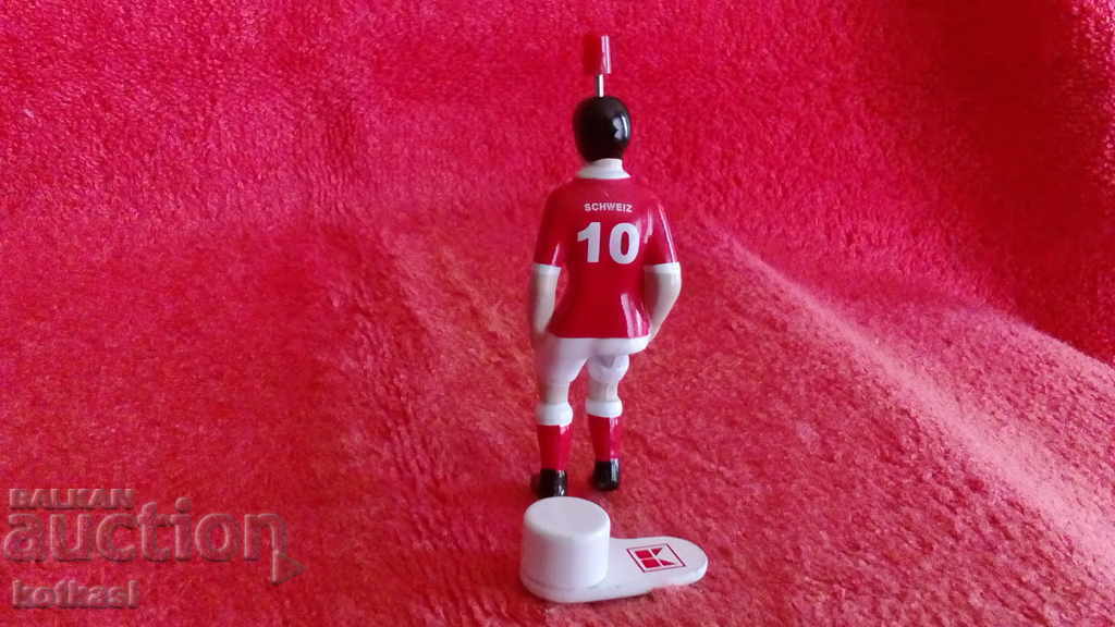 Παράδοση Μεταλλική αθλητική φιγούρα ποδοσφαιριστή Ελβετίας Παράδοση Μεταλλική αθλητική φιγούρα ποδοσφαιριστή Ελβετίας