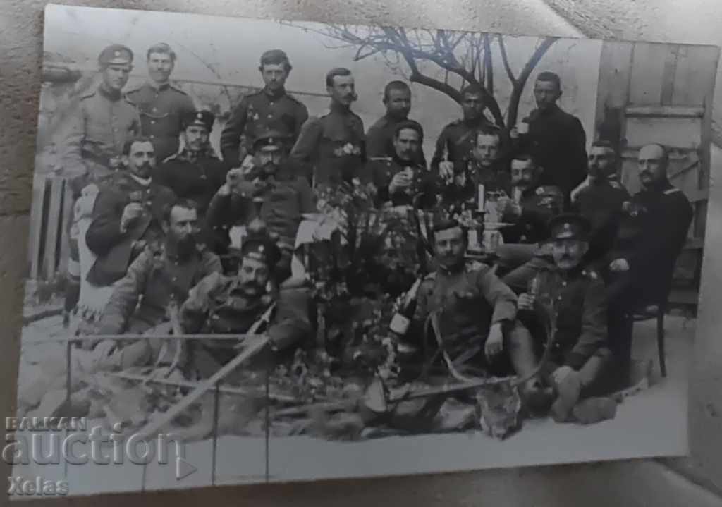 Generalul Velchev 1913 Edirne Ofițerii bulgari se distrează
