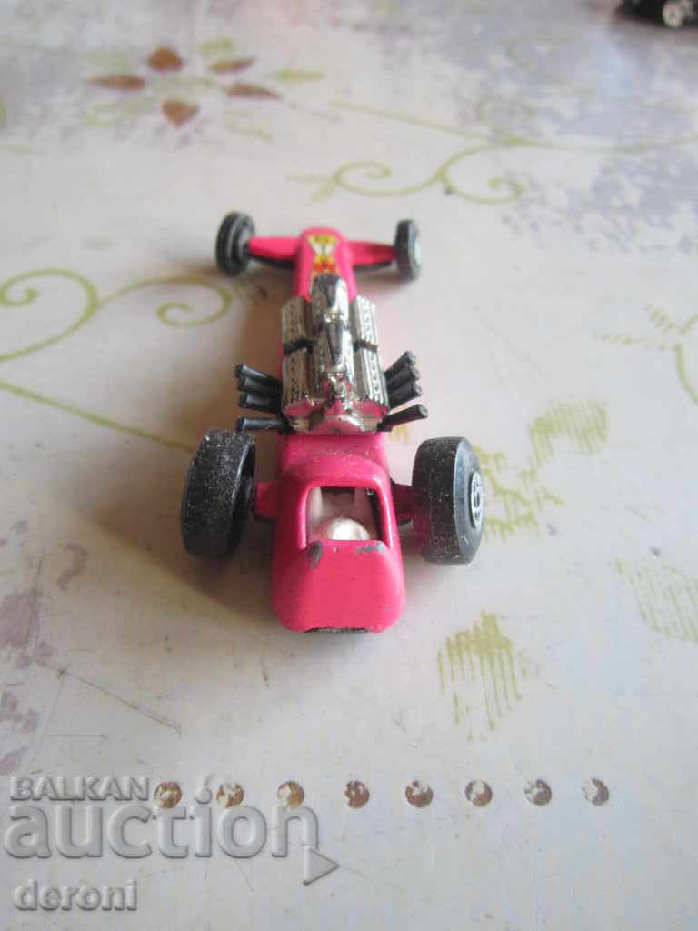 Wheelbarrow Dragster 1971 with price 10.00 BGN | € 5.11 Wheelbarrow Dragster 1971 with price 10.00 BGN | € 5.11