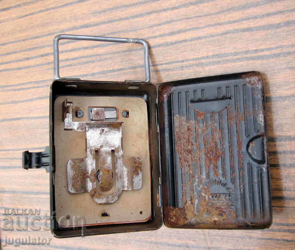 WWII German soldier's flashlight HAWE lantern - 6