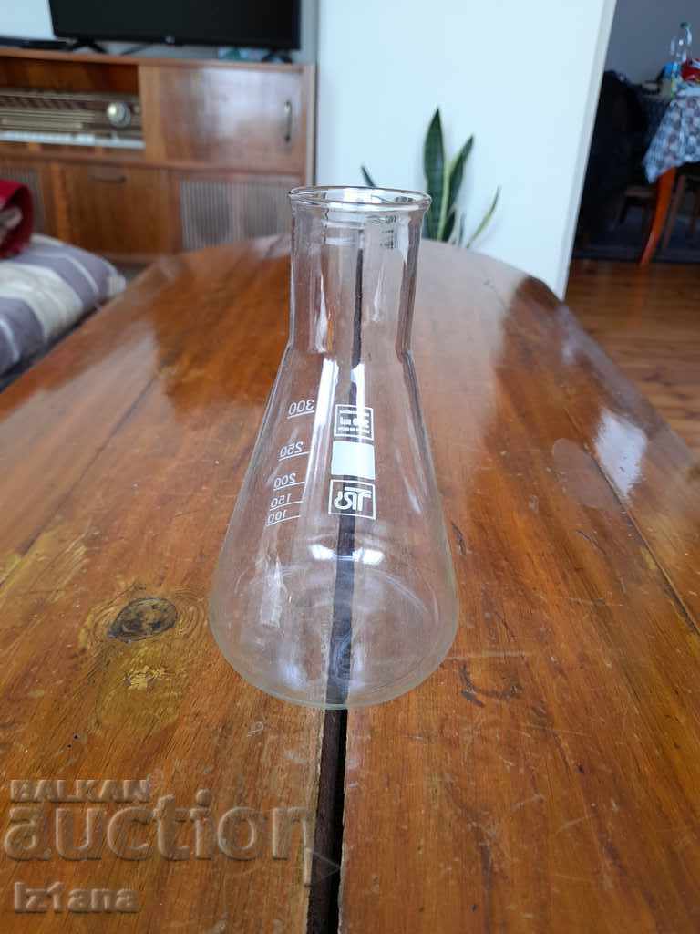 Auction Old Rasotherm 300 flask Auction Old Rasotherm 300 flask