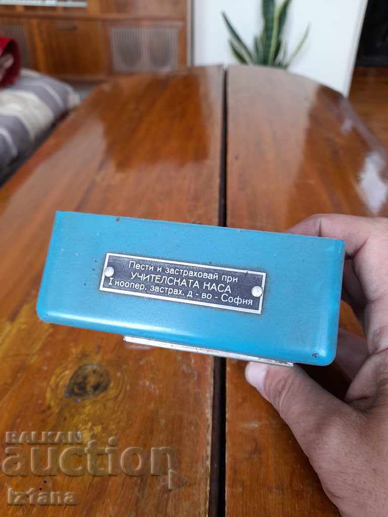 Аукцион Стар настолен часовник касичка,Учителска каса Аукцион Стар настолен часовник касичка,Учителска каса