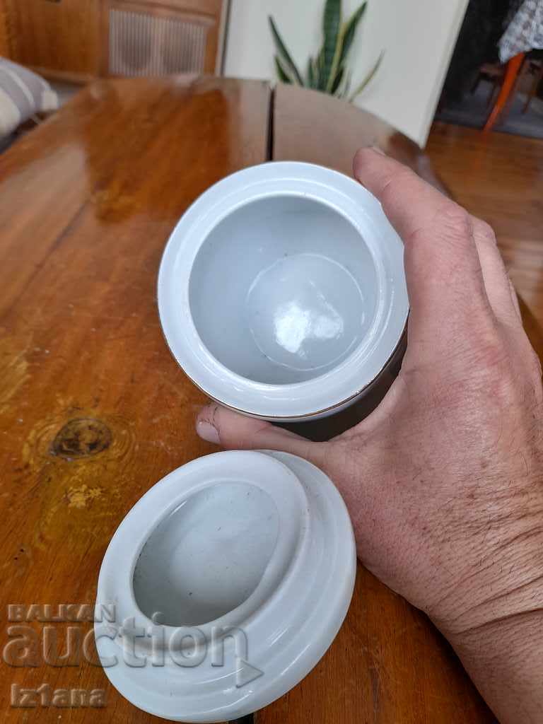 Delivery of Old porcelain sugar bowl Delivery of Old porcelain sugar bowl