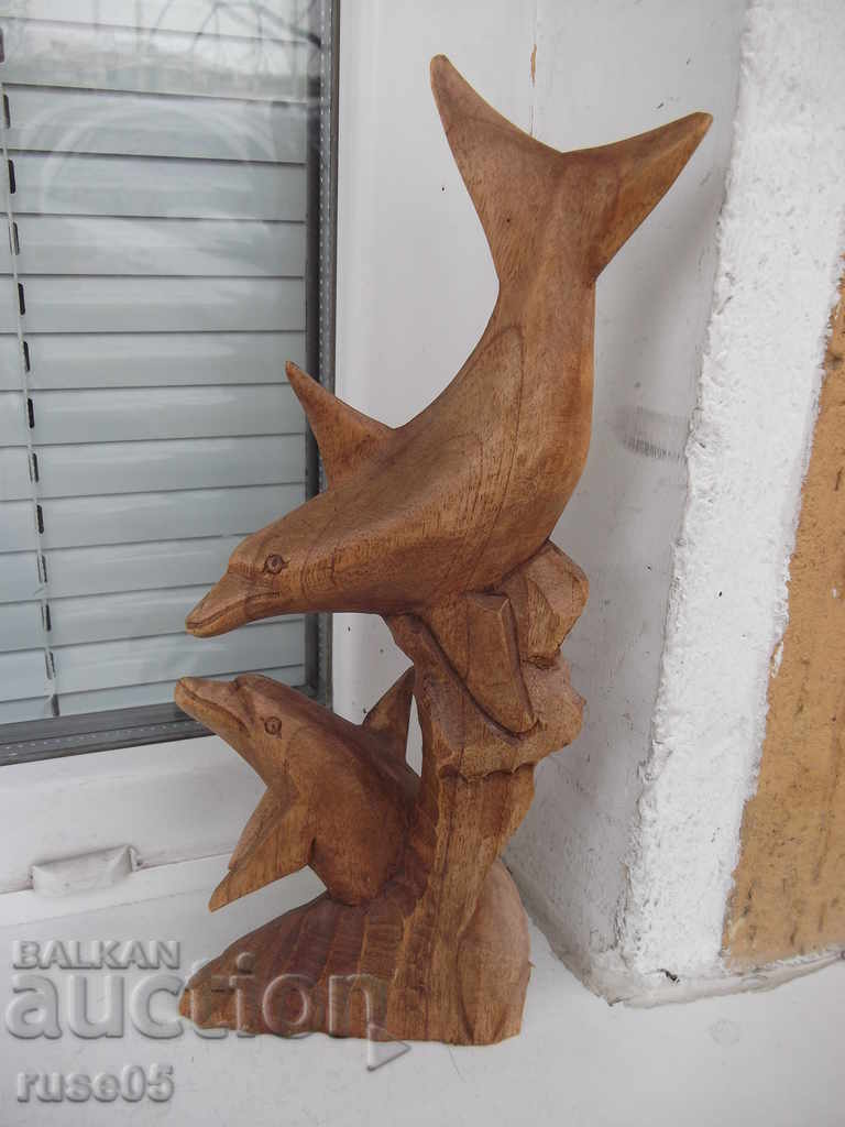 Figura "Pereche de delfini" din lemn