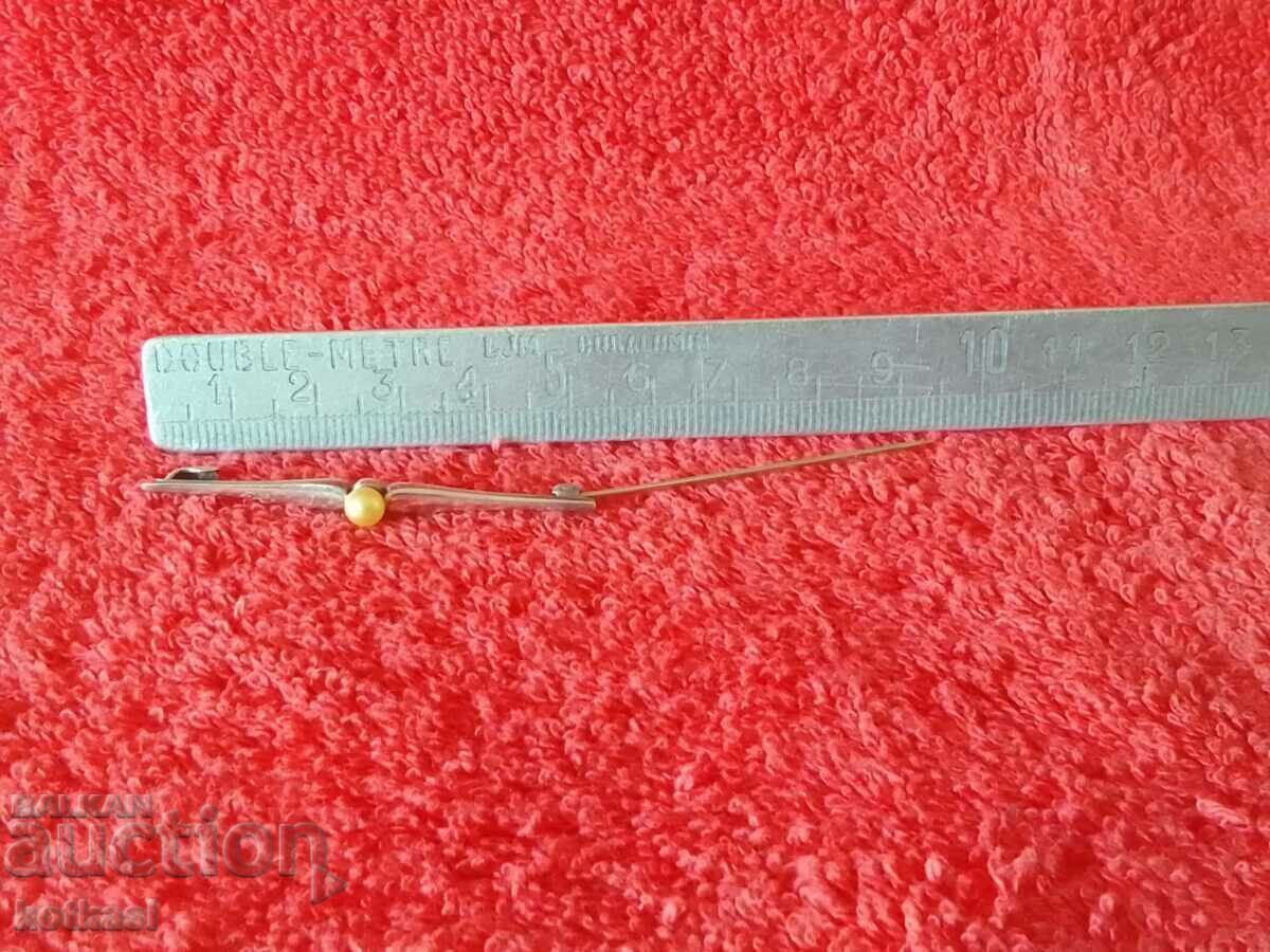 Old silver brooch semi-precious stone pearl mark Old silver brooch semi-precious stone pearl mark