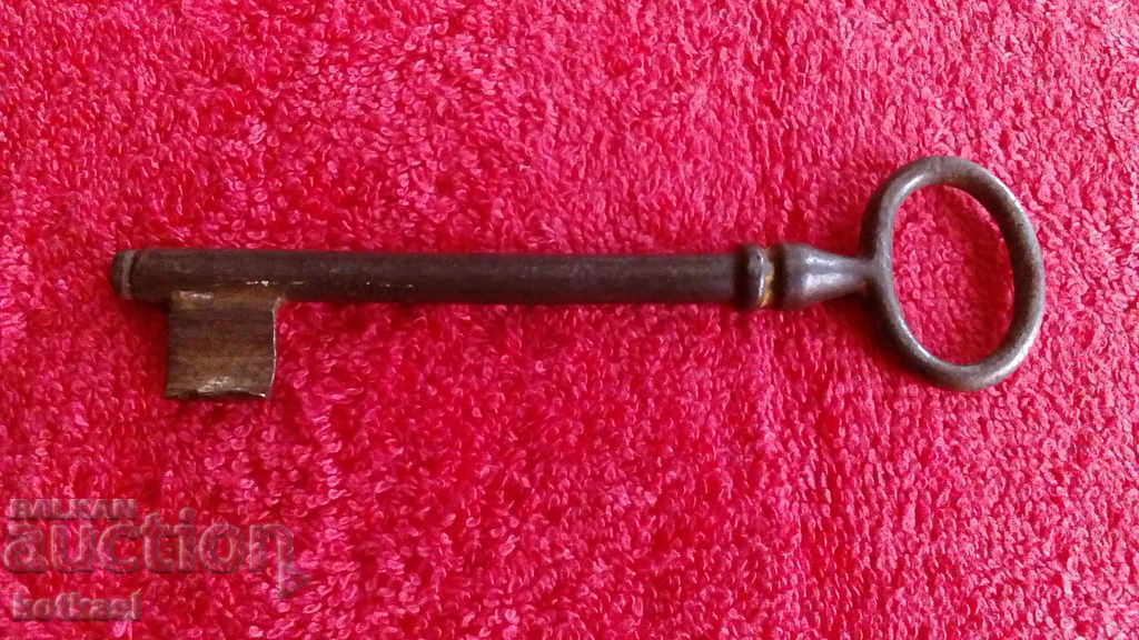Παλιό μεγάλο σιδερένιο κλειδί - 5 Παλιό μεγάλο σιδερένιο κλειδί - 5