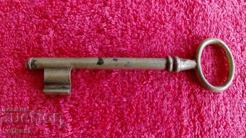 Old large metal bronze brass key - 5 Old large metal bronze brass key - 5