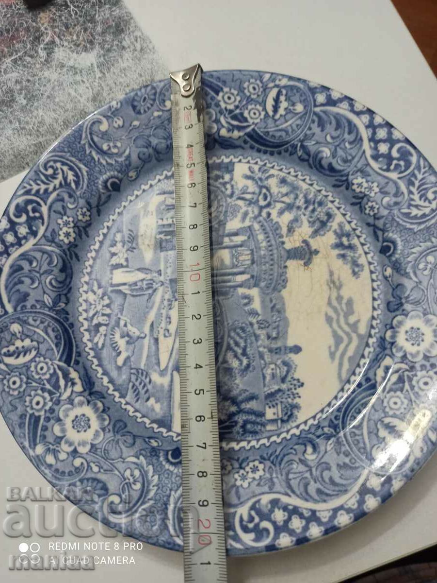 Delivery of Old porcelain plate Delivery of Old porcelain plate