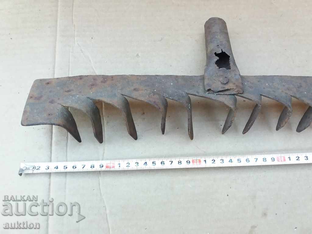 STAR TERMAK, AGRICULTURAL TOOL - PRIMITIVE with price 4.99 BGN | € 2.55 STAR TERMAK, AGRICULTURAL TOOL - PRIMITIVE with price 4.99 BGN | € 2.55