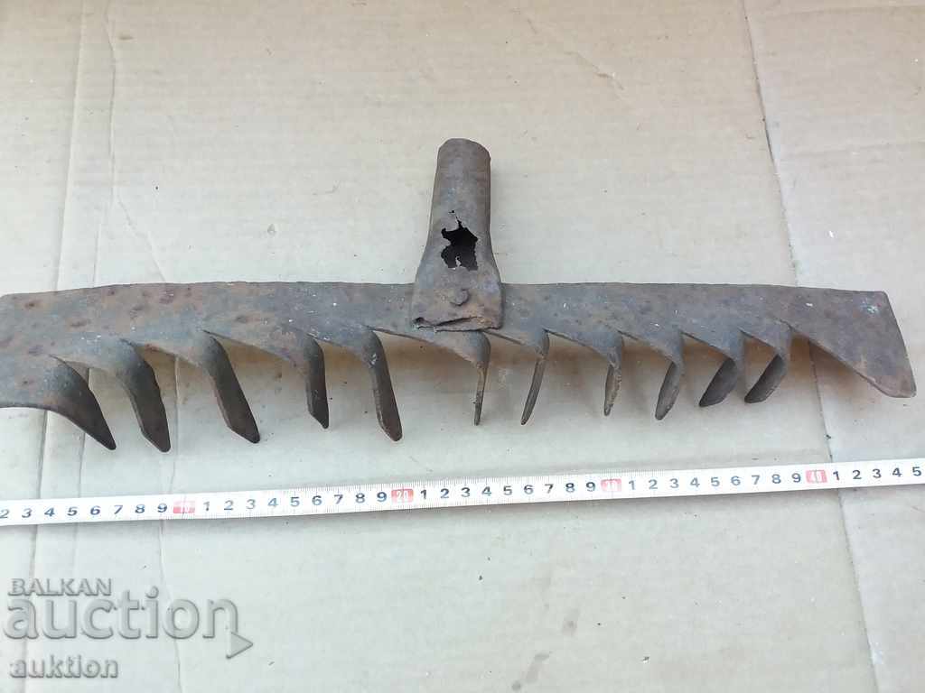 Auction STAR TERMAK, AGRICULTURAL TOOL - PRIMITIVE Auction STAR TERMAK, AGRICULTURAL TOOL - PRIMITIVE