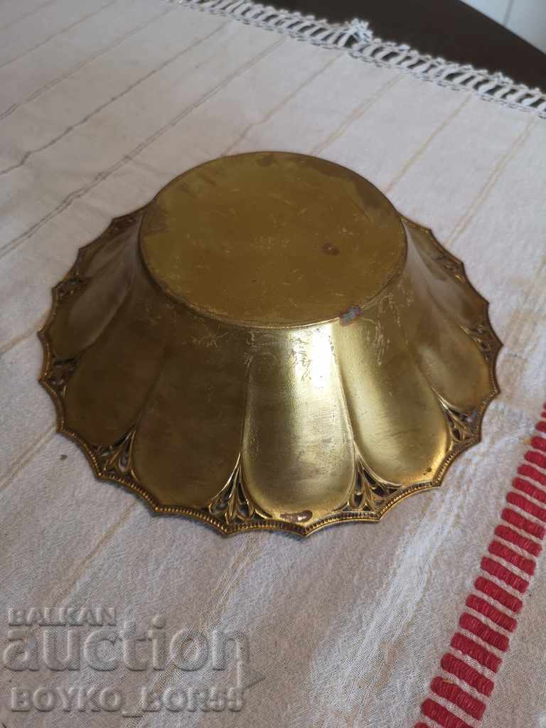 Antique Bronze Vessel Fruit Holder for Room with price 75.00 BGN | € 38.35 Antique Bronze Vessel Fruit Holder for Room with price 75.00 BGN | € 38.35