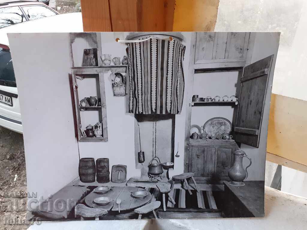 BIG PICTURE THICK CARDBOARD - REVIVAL ROOM - 6 BIG PICTURE THICK CARDBOARD - REVIVAL ROOM - 6