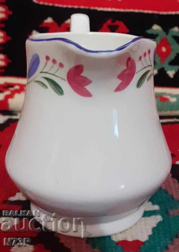 Аукцион ПОРЦЕЛАНОВА КАНИЧКА. МЛЯКО. КАФЕ.