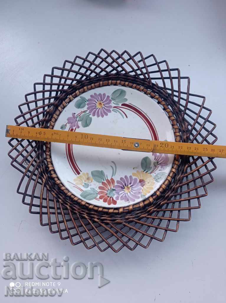 Чиния картина пано порцелан ръчно рисувана с цена 10.00 лв. | € 5.11 Чиния картина пано порцелан ръчно рисувана с цена 10.00 лв. | € 5.11