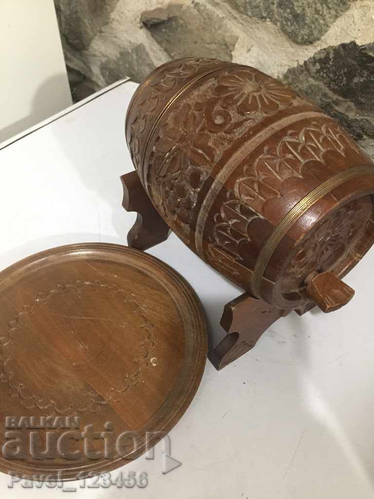 butoi, stare de sculptură în lemn conform fotografiilor! - 7 butoi, stare de sculptură în lemn conform fotografiilor! - 7