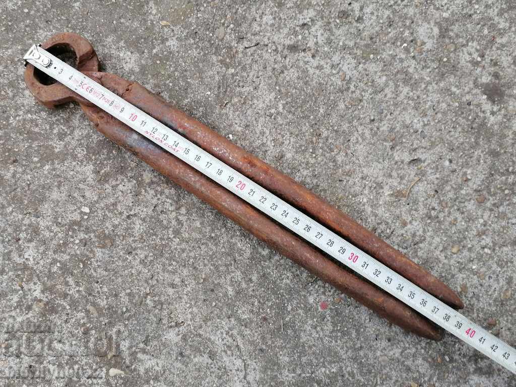Delivery of Old forging pliers, wrought iron, wrought iron Delivery of Old forging pliers, wrought iron, wrought iron