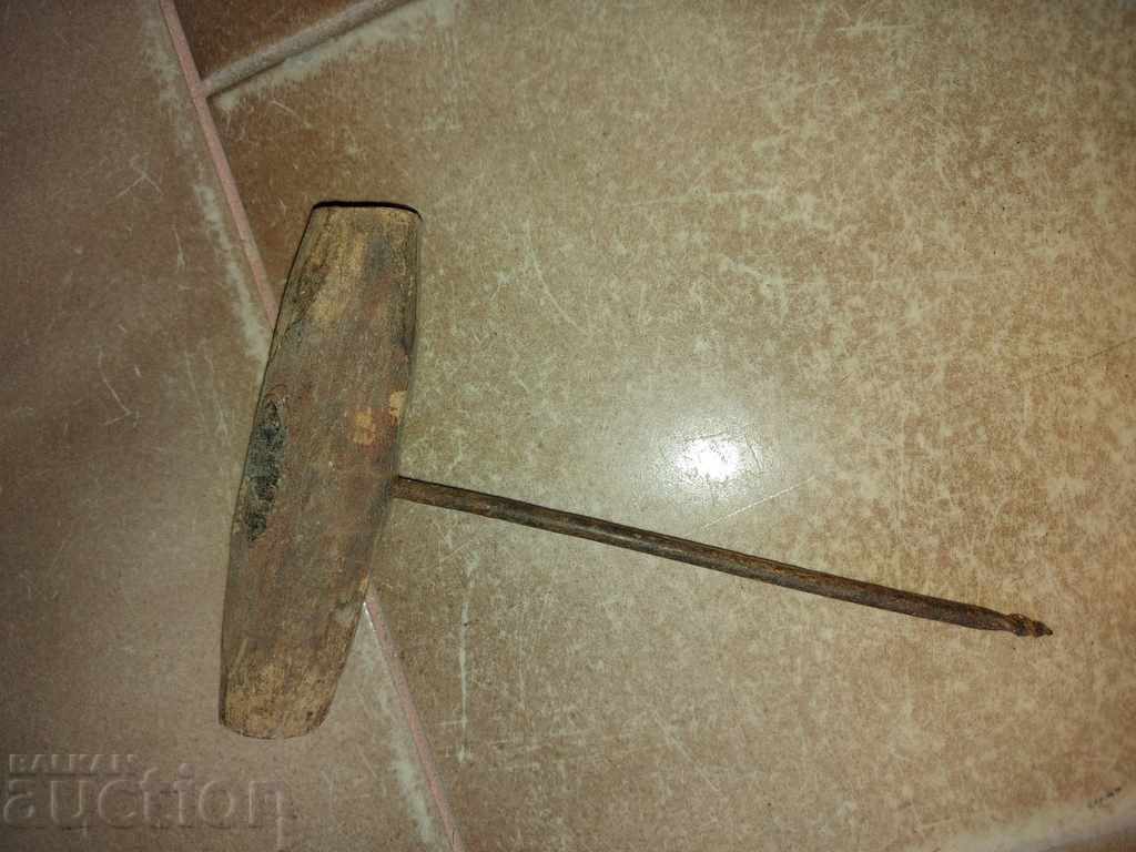 Auction OLD MEDITERRANEAN BATTERY MATKAP WOODEN INSTRUMENT Auction OLD MEDITERRANEAN BATTERY MATKAP WOODEN INSTRUMENT